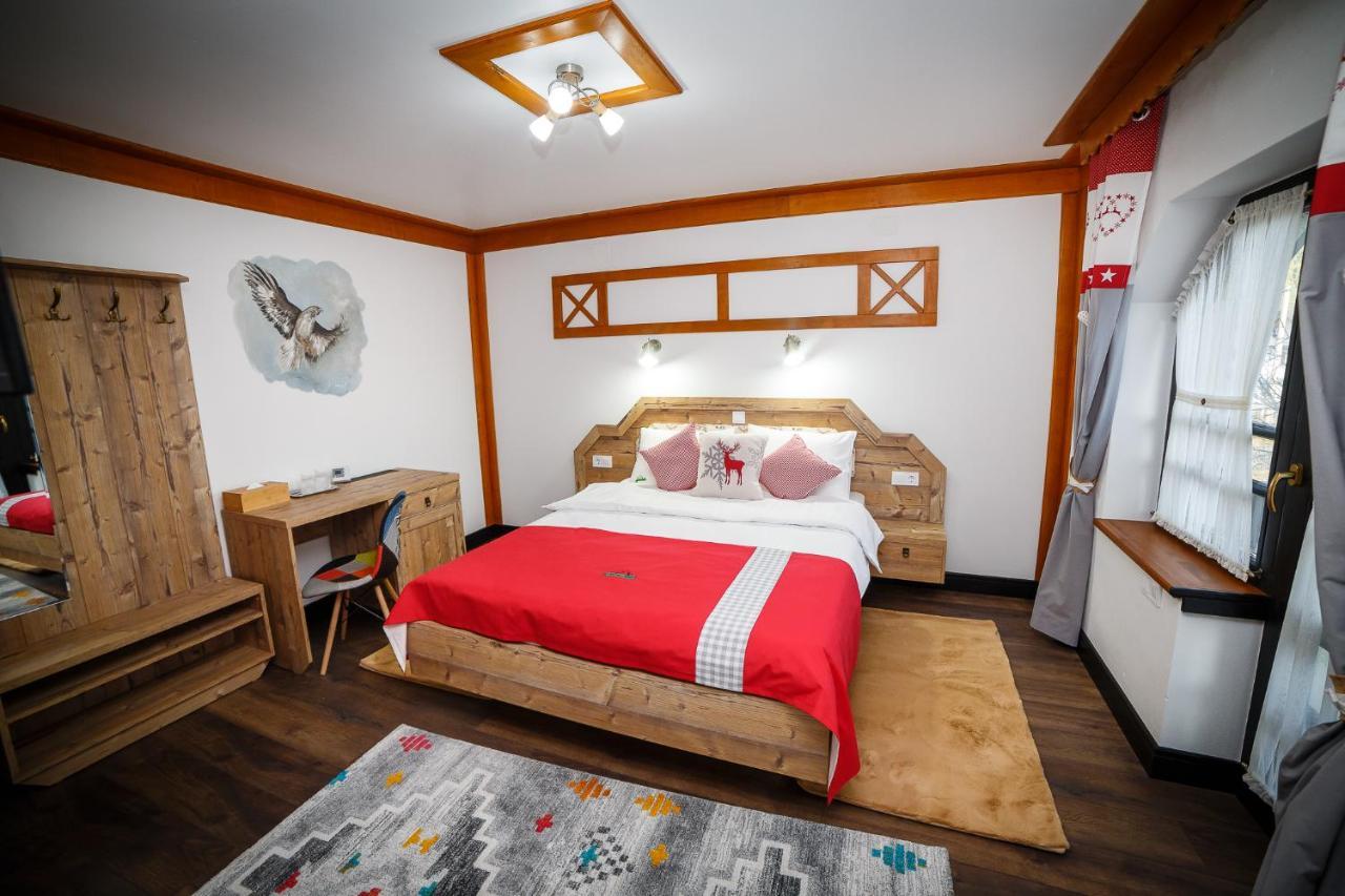 Colt De Austria Hotell Câmpulung Moldovenesc Exteriör bild