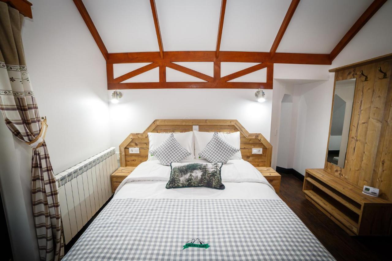 Colt De Austria Hotell Câmpulung Moldovenesc Exteriör bild