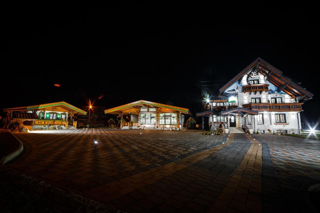 Colt De Austria Hotell Câmpulung Moldovenesc Exteriör bild
